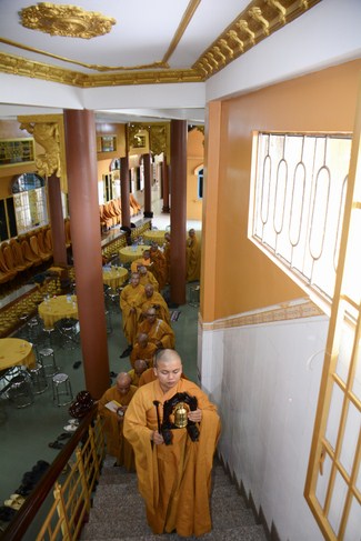 Hoang Phap Monks Joining the Monastic Confession