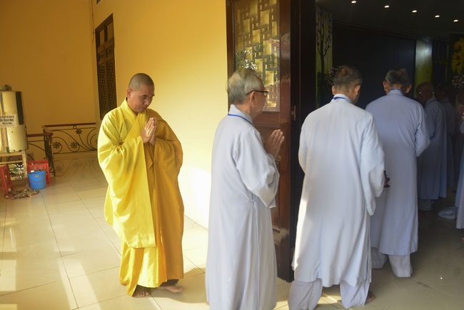 Opening the 88 th Senven-day- retreat Course