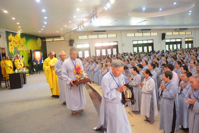 Opening the 88 th Senven-day- retreat Course