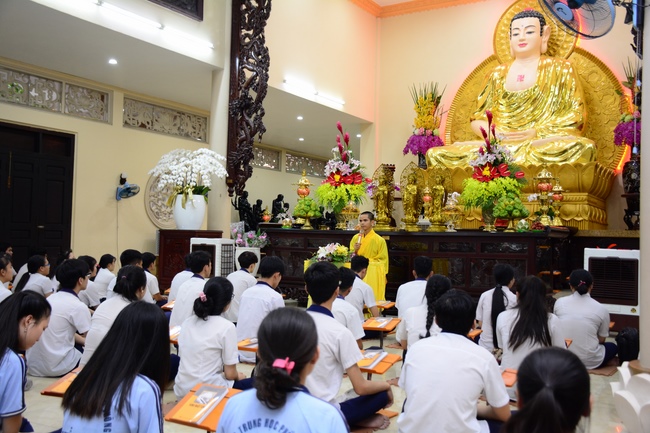 Nguyen Van Cu’s High-school-student prayed before the final exam