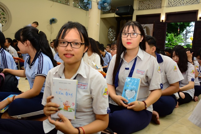 Nguyen Van Cu’s High-school-student prayed before the final exam
