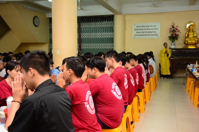Nguyen Van Cu’s High-school-student prayed before the final exam