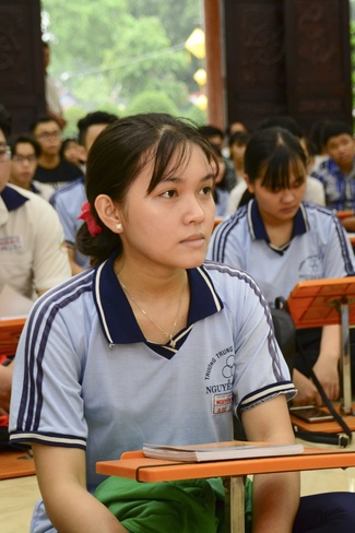 Nguyen Van Cu’s High-school-student prayed before the final exam