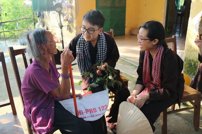 Hà Nội: Gần 150 bạn trẻ cùng tham dự khóa tu “Về để lắng nghe”