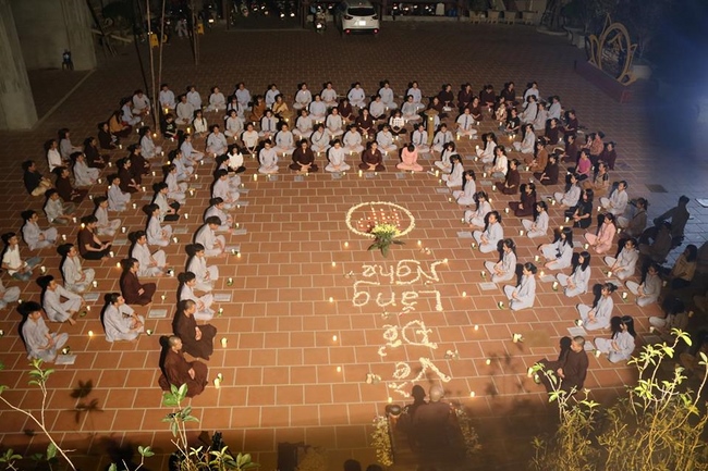 Hà Nội: Gần 150 bạn trẻ cùng tham dự khóa tu “Về để lắng nghe”