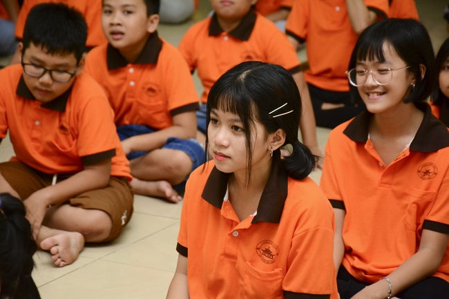 Buổi nói chuyện với các em thiếu nhi lớp học hè