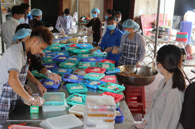 Praying before Examination at Dong Cao Pagoda – Thanh Hoa