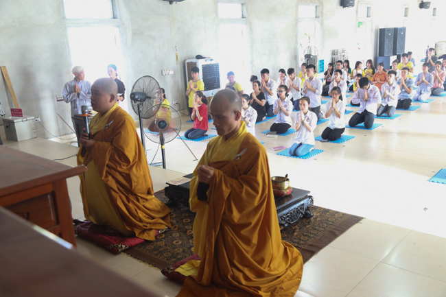 Praying before Examination at Dong Cao Pagoda – Thanh Hoa