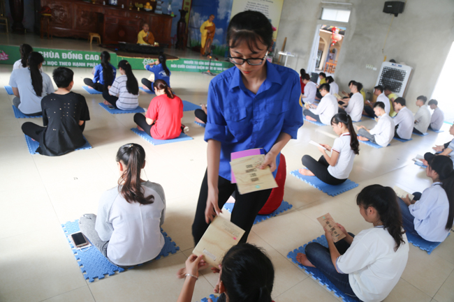Praying before Examination at Dong Cao Pagoda – Thanh Hoa