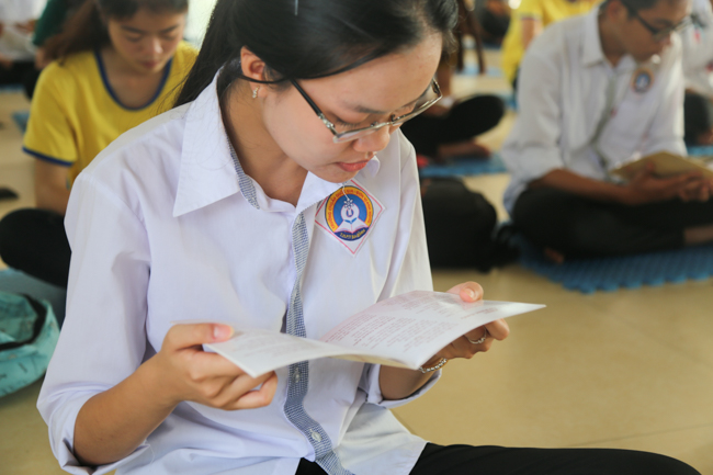 Praying before Examination at Dong Cao Pagoda – Thanh Hoa