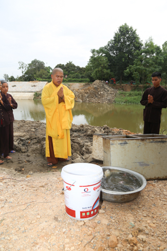 Praying before Examination at Dong Cao Pagoda – Thanh Hoa