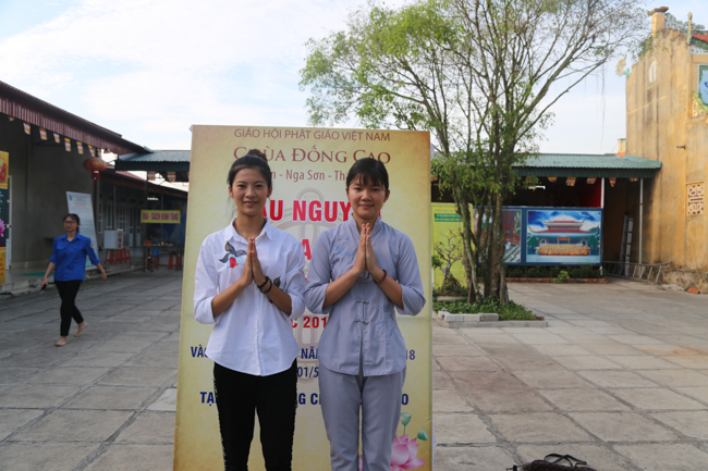 Praying before Examination at Dong Cao Pagoda – Thanh Hoa