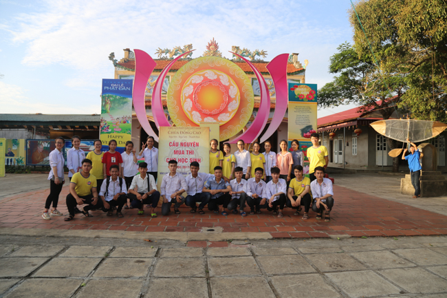 Praying before Examination at Dong Cao Pagoda – Thanh Hoa