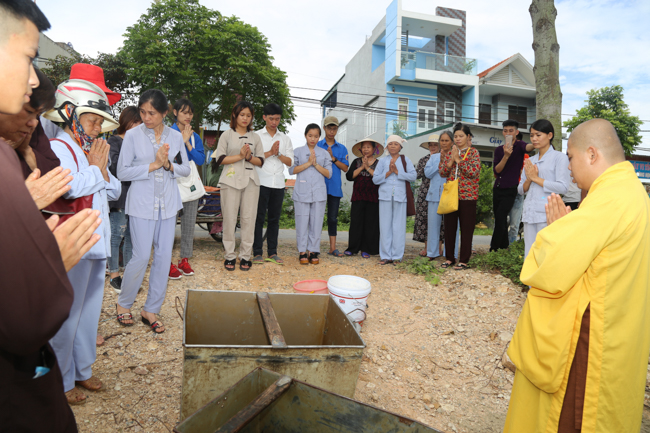 Praying before Examination at Dong Cao Pagoda – Thanh Hoa