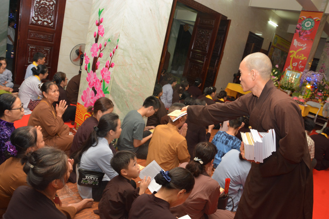 Giảng pháp tại chùa Phong Hanh - TP. Hải Dương