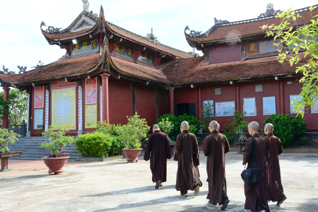 Giảng pháp tại chùa Phong Hanh - TP. Hải Dương