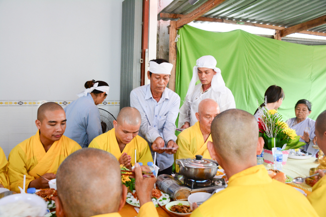 Releasing creatures in An Giang