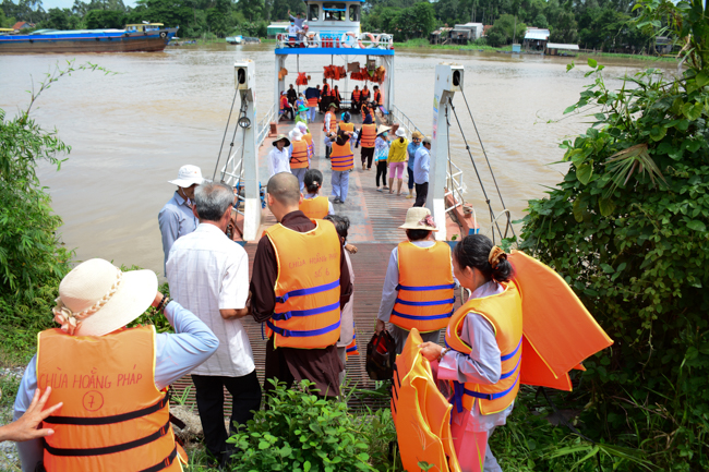 Releasing creatures in An Giang