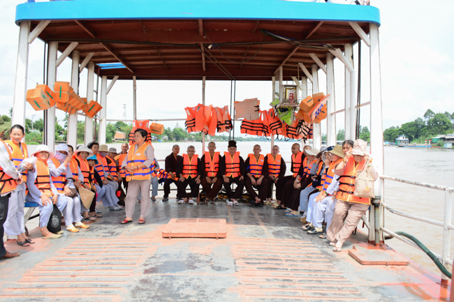 Releasing creatures in An Giang