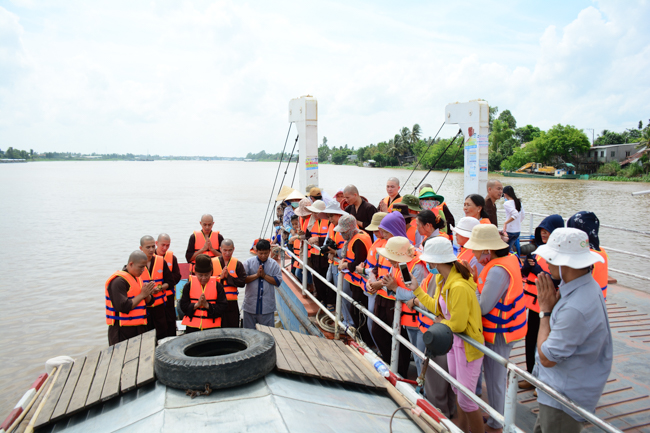 Releasing creatures in An Giang