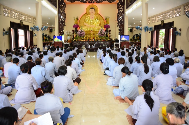 Tu niệm Phật một ngày