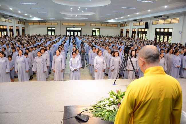 Tu niệm Phật một ngày