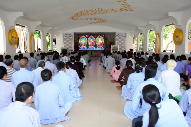 Tu niệm Phật một ngày