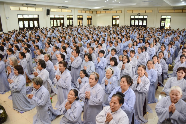 Tu niệm Phật một ngày