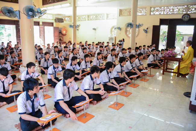 Humanity’s High-School-Student Prayed Before The Final Exam