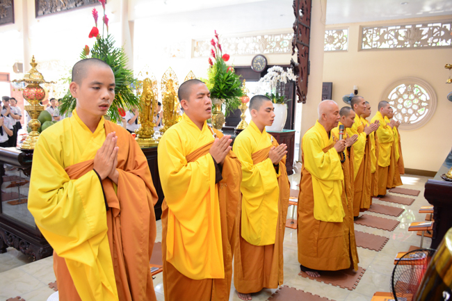 Humanity’s High-School-Student Prayed Before The Final Exam