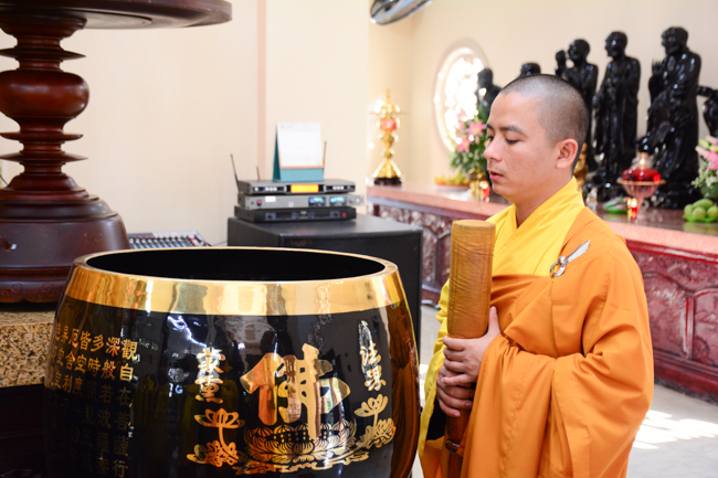 Humanity’s High-School-Student Prayed Before The Final Exam