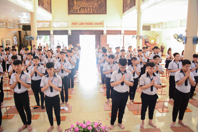 Humanity’s High-School-Student Prayed Before The Final Exam