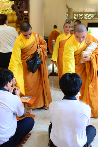 Humanity’s High-School-Student Prayed Before The Final Exam