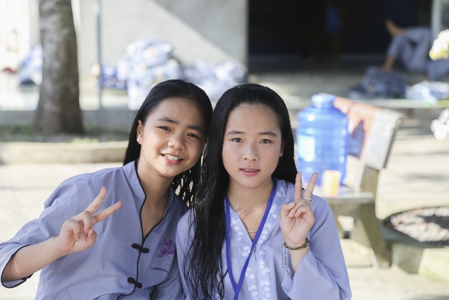Opening the summer retreat at Dong Cao Pagoda.