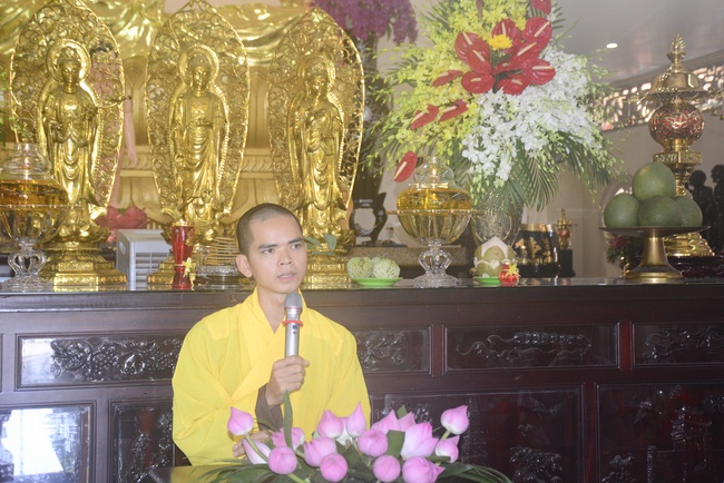 Nhan Viet’s High-School-Student Prayed Before The Final Exam
