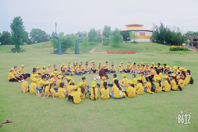 The picnic program of “Happy and Peaceful Summer” of Piety class at Hoa Phuc pagoda