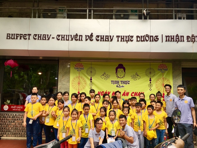 The picnic program of “Happy and Peaceful Summer” of Piety class at Hoa Phuc pagoda