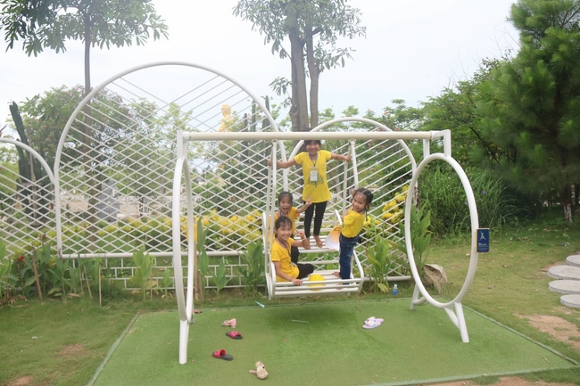 The picnic program of “Happy and Peaceful Summer” of Piety class at Hoa Phuc pagoda