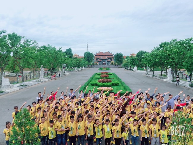 The picnic program of “Happy and Peaceful Summer” of Piety class at Hoa Phuc pagoda
