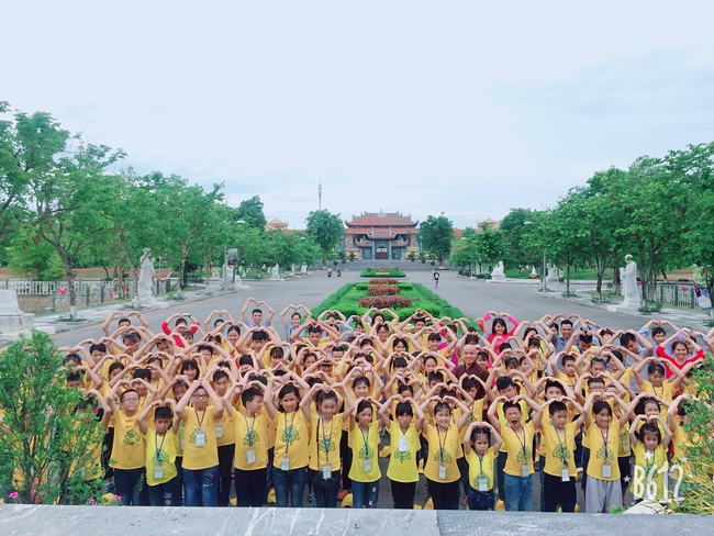 The picnic program of “Happy and Peaceful Summer” of Piety class at Hoa Phuc pagoda