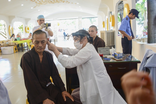 Medical Intention in the Rain-retreat.