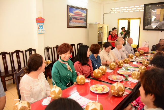 Korean Maisan Stone Mission Visited Hoang Phap Temple