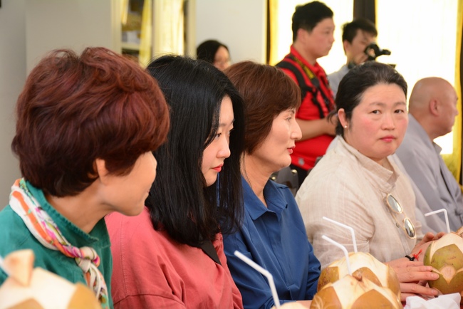 Korean Maisan Stone Mission Visited Hoang Phap Temple