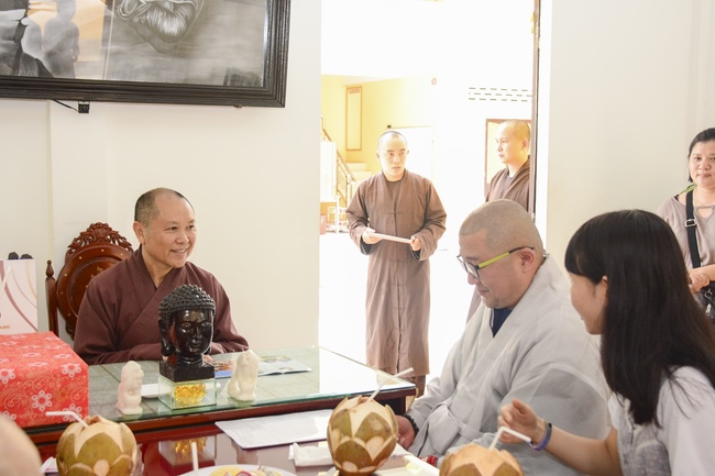 Korean Maisan Stone Mission Visited Hoang Phap Temple