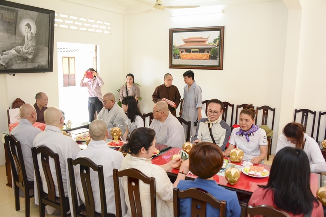 Korean Maisan Stone Mission Visited Hoang Phap Temple