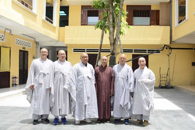 Korean Maisan Stone Mission Visited Hoang Phap Temple