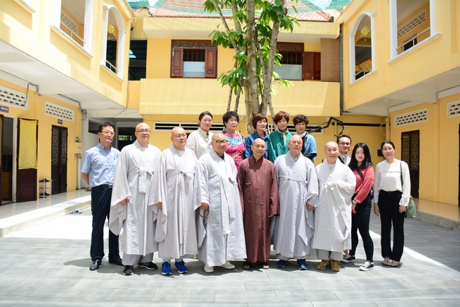Korean Maisan Stone Mission Visited Hoang Phap Temple