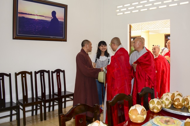 Korean Maisan Stone Mission Visited Hoang Phap Temple