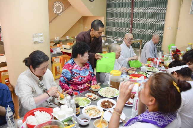 Korean Maisan Stone Mission Visited Hoang Phap Temple