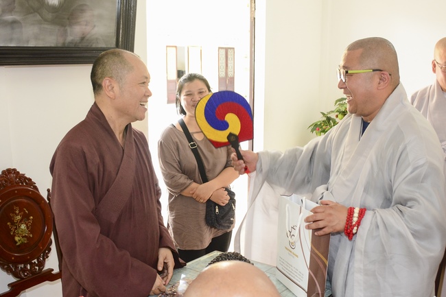 Korean Maisan Stone Mission Visited Hoang Phap Temple